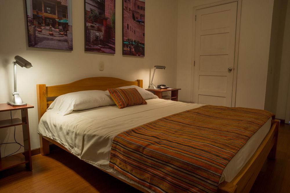 Hotel Casona Del Patio Bogotá Esterno foto
