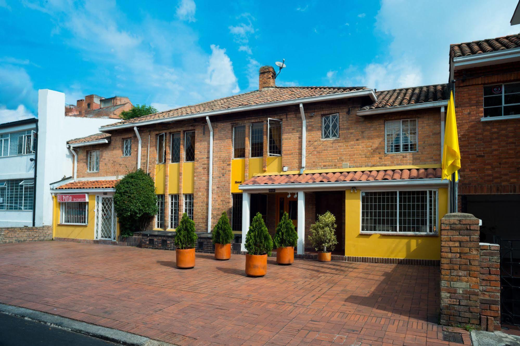 Hotel Casona Del Patio Bogotá Esterno foto