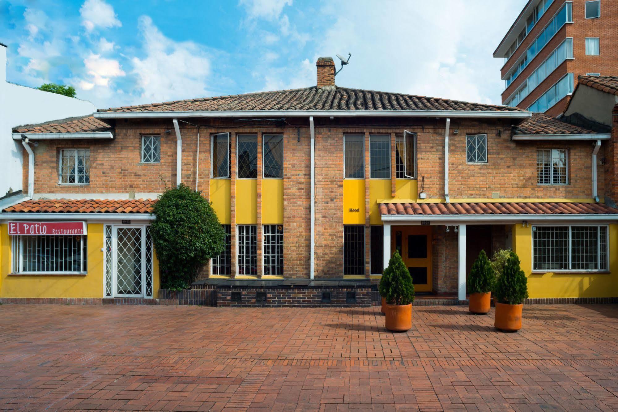 Hotel Casona Del Patio Bogotá Esterno foto