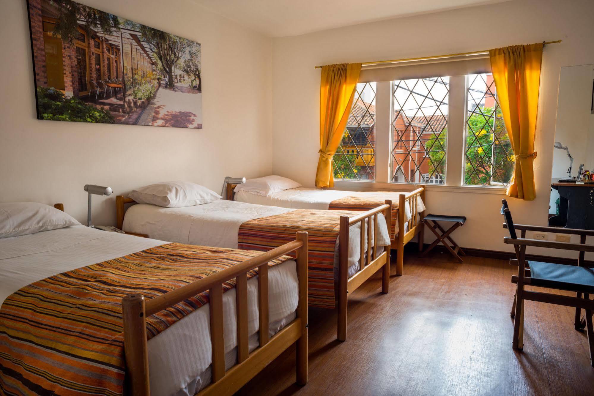 Hotel Casona Del Patio Bogotá Esterno foto